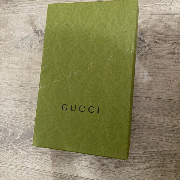 AUTHENTIC WOMEN'S GUCCI ACE SNEAKER WITH BEE - Picture 6 of 8